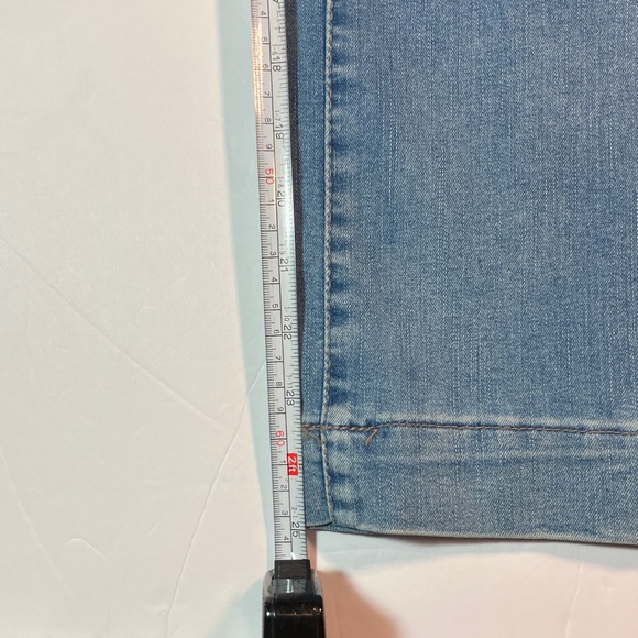 Time and Tru High rise Wide leg Light Blue Jeans - Picture 9 of 9
